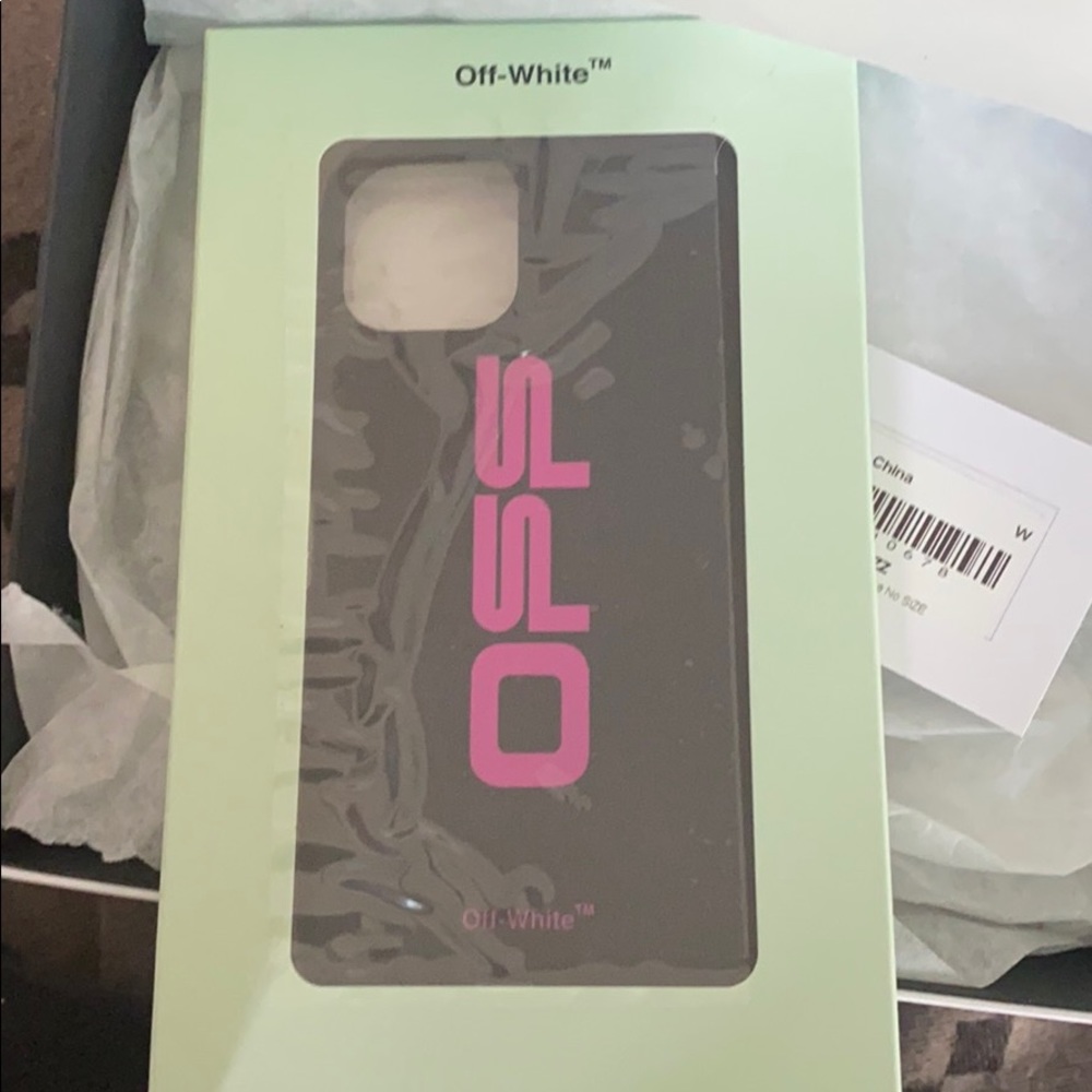 AUTHENTIC Off white 11 pro case ...  BRAND NEW